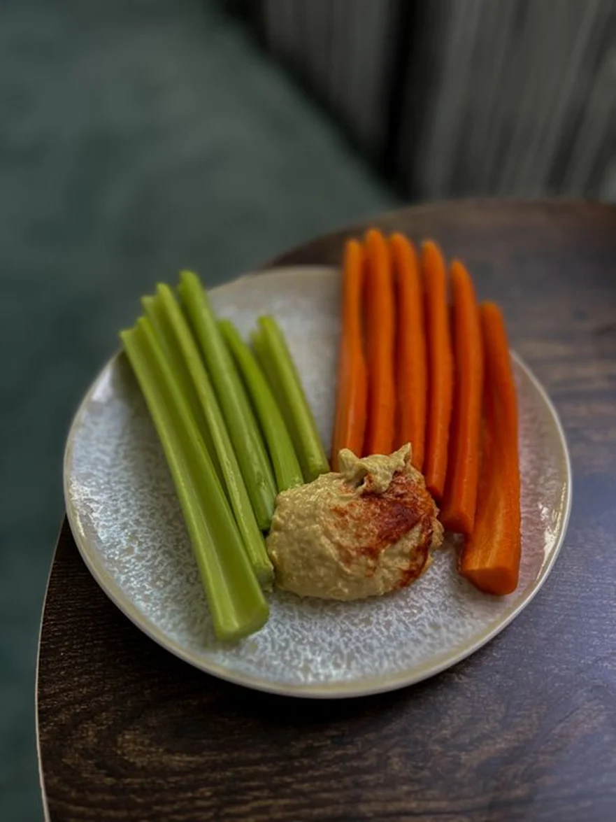 Carrot and Hummus