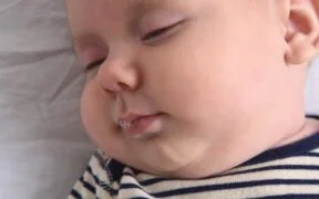 Why Do Babies Get Milk Drunk? - Complete Guide