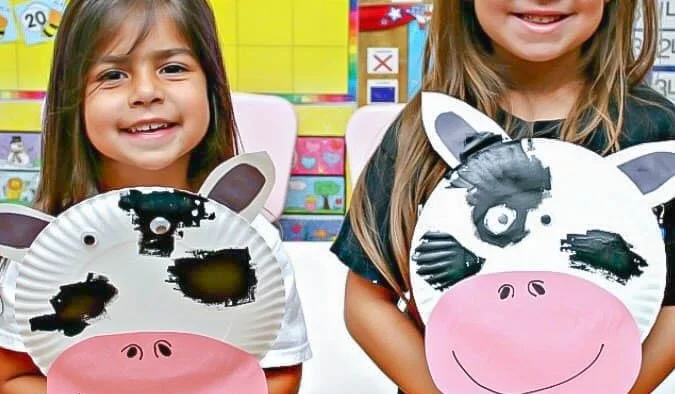 20 Easy Paper Plate Cow Craft