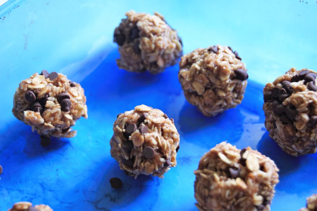 Oatmeal Raisin Cookie Energy Ball