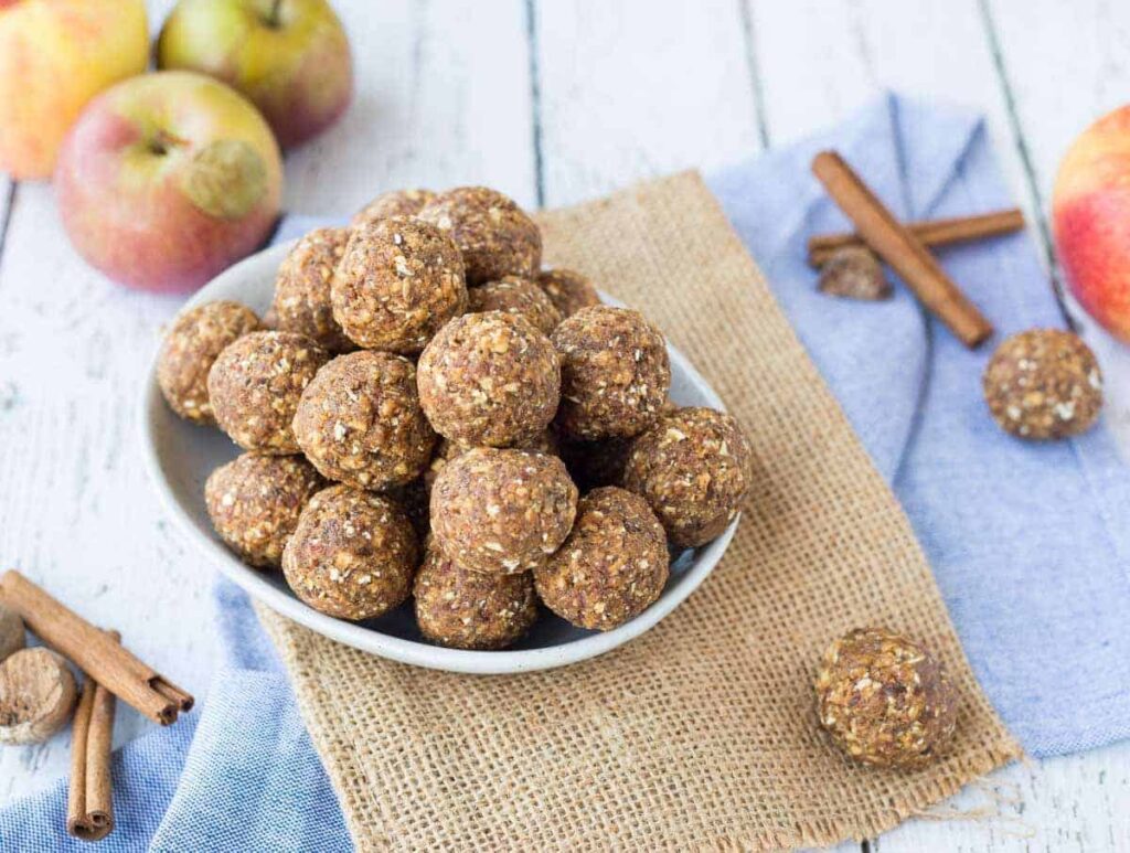 Strawberry Cinnamon No-Bake Balls